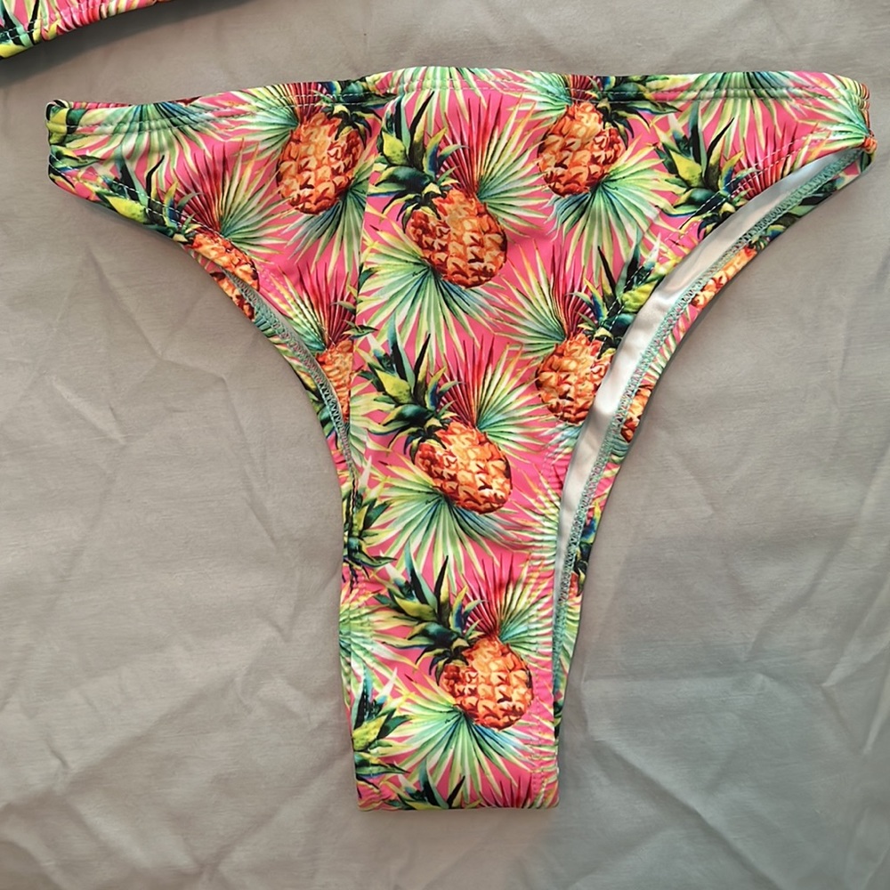 NWT Spreegirl Pineapple bikini womens size large - Picture 5 of 5